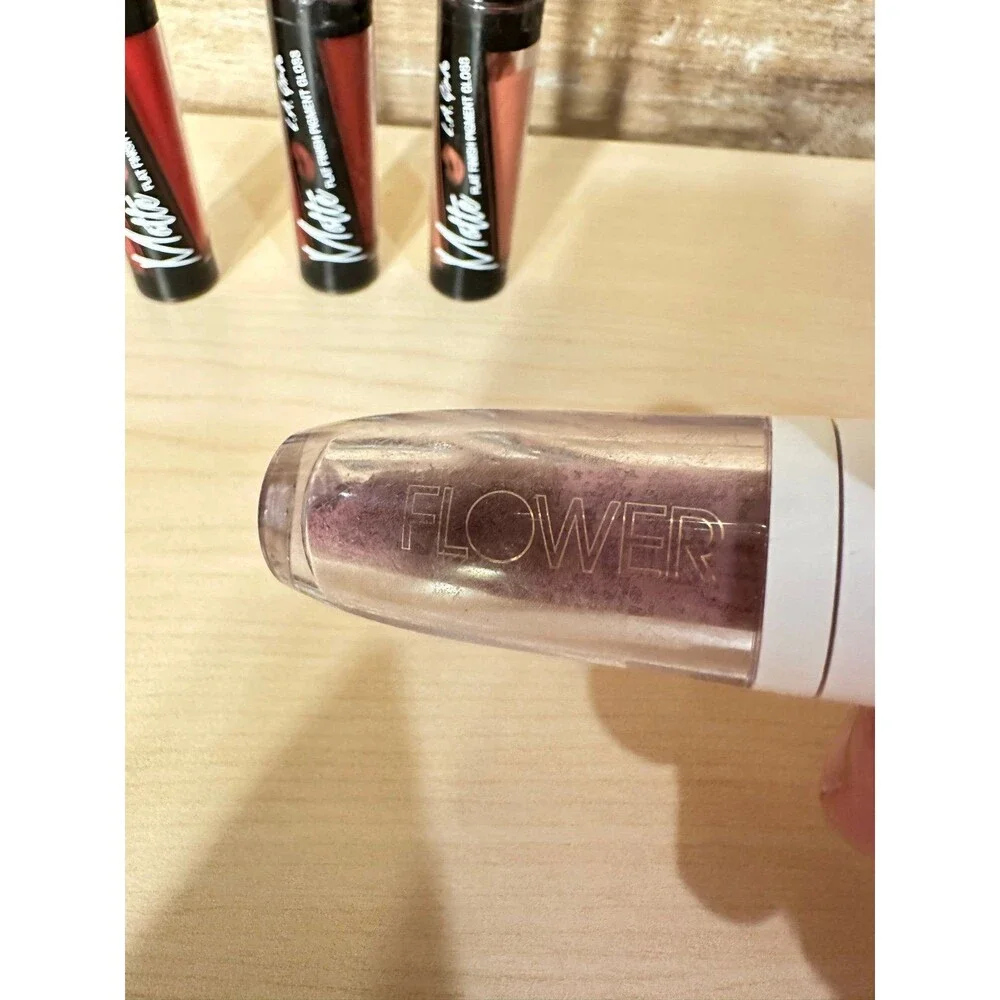 Cosmetics Bundle Eyeshadow and 4 L Lip Gloss Lip Powder, Eye Shadow Bundle